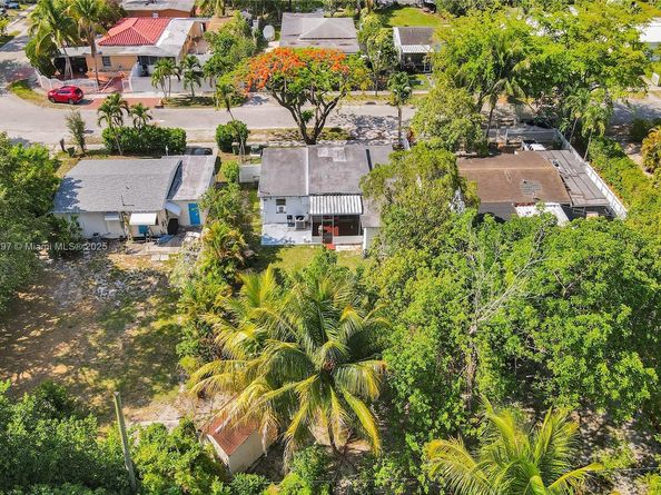 45 NW 127th St, North Miami FL 33168