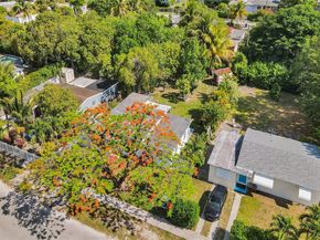45 NW 127th St, North Miami FL 33168