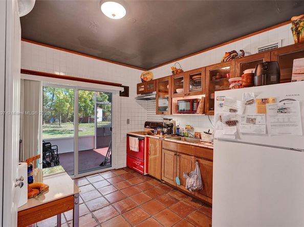 45 NW 127th St, North Miami FL 33168