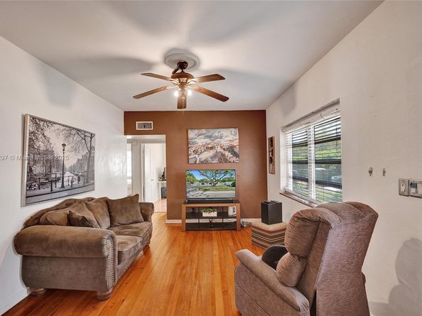 45 NW 127th St, North Miami FL 33168