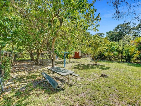 45 NW 127th St, North Miami FL 33168