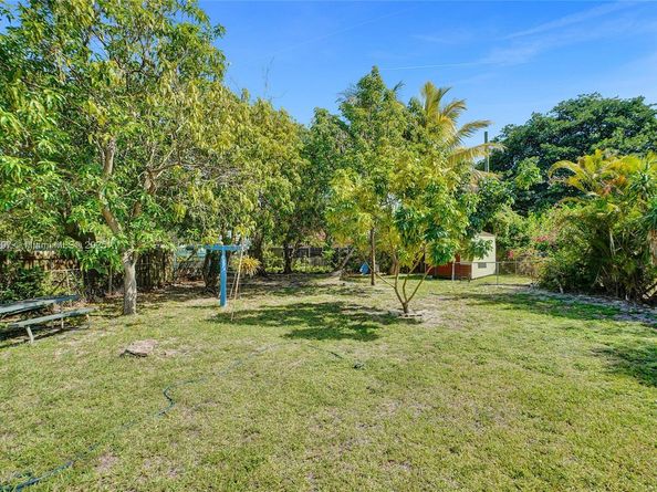 45 NW 127th St, North Miami FL 33168