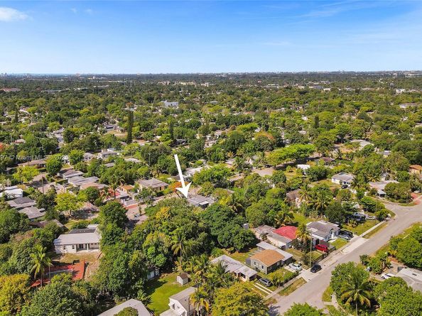 45 NW 127th St, North Miami FL 33168
