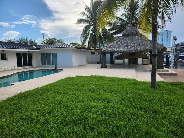2055 Arch Creek Dr, North Miami FL 33181