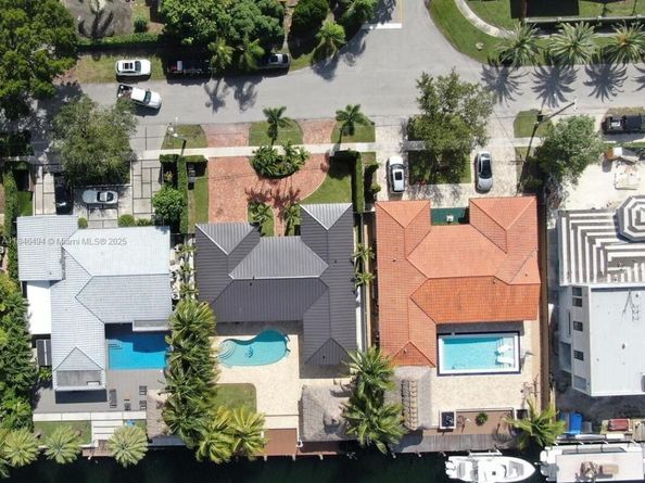 2055 Arch Creek Dr, North Miami FL 33181