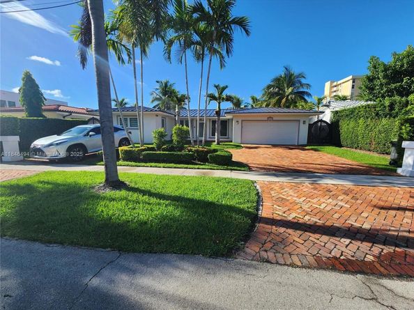 2055 Arch Creek Dr, North Miami FL 33181