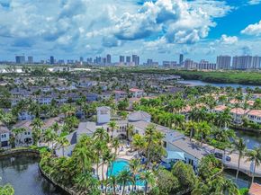 20990 NE 30th Pl, Aventura FL 33180