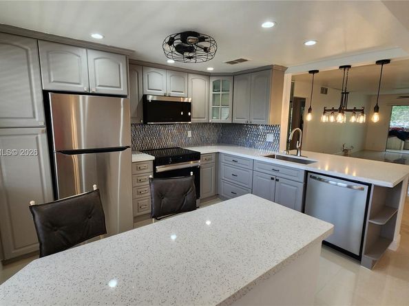 2403 Antigua Cir L2, Coconut Creek FL 33066