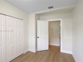 990 NE 159th St, North Miami Beach FL 33162