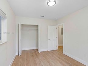 990 NE 159th St, North Miami Beach FL 33162