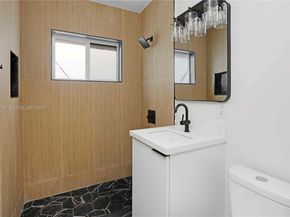 990 NE 159th St, North Miami Beach FL 33162