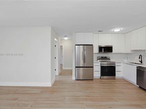 990 NE 159th St, North Miami Beach FL 33162