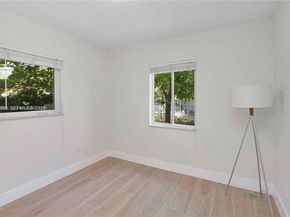 990 NE 159th St, North Miami Beach FL 33162