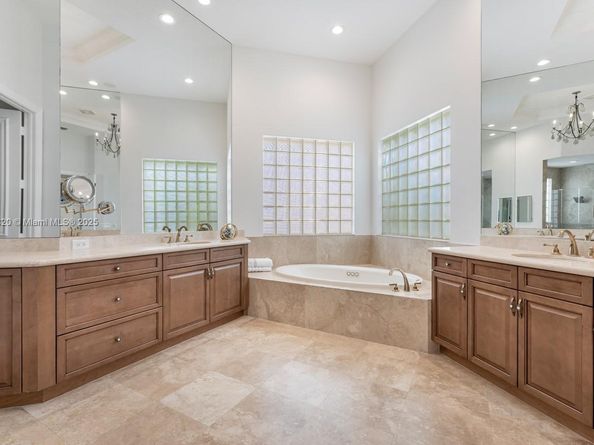 17937 Villa Club Way, Boca Raton FL 33496