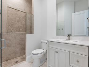 17937 Villa Club Way, Boca Raton FL 33496