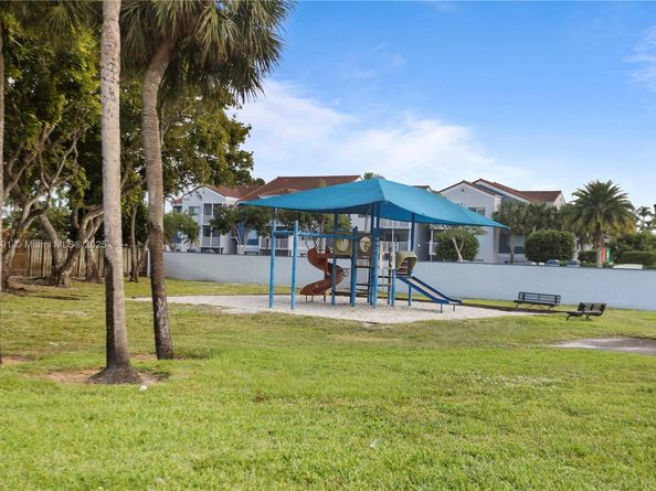 17320 NW 66th Pl, Hialeah FL 33015