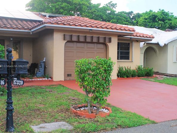 17320 NW 66th Pl, Hialeah FL 33015