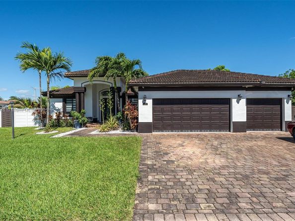 12865 SW 224th St, Miami FL 33170