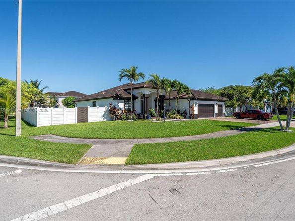 12865 SW 224th St, Miami FL 33170
