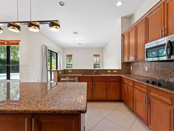 3816 NW 88th Ter, Cooper City FL 33024