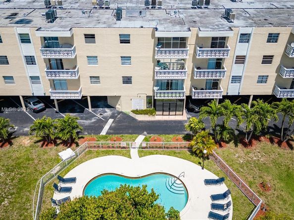 1801 NE 140th St 306, North Miami FL 33181