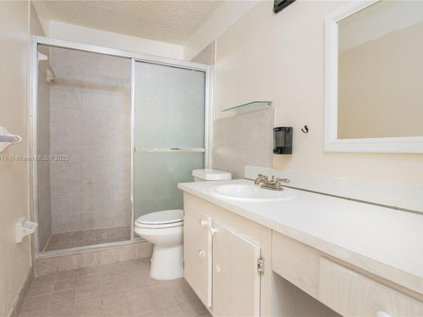 1801 NE 140th St 306, North Miami FL 33181