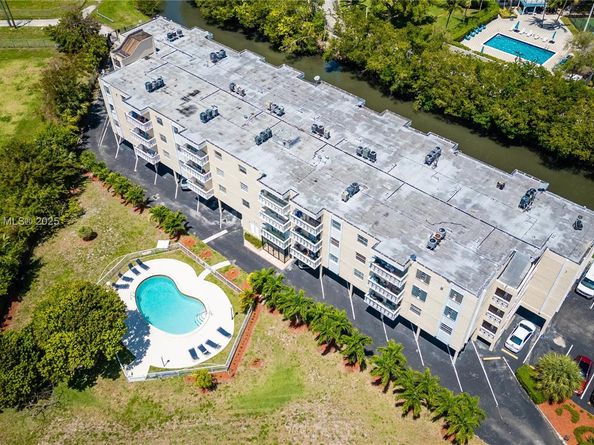 1801 NE 140th St 306, North Miami FL 33181