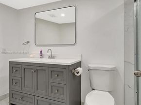 1301 NE 191st St F417, Miami FL 33179