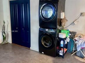 700 SW 44th Pl, Miami FL 33134