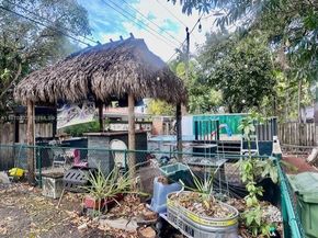 700 SW 44th Pl, Miami FL 33134