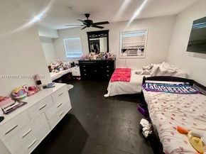 700 SW 44th Pl, Miami FL 33134