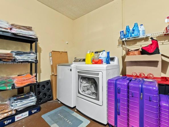155 Kings Way, Royal Palm Beach FL 33411