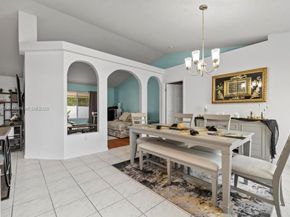 155 Kings Way, Royal Palm Beach FL 33411