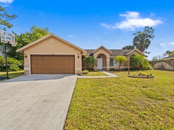 155 Kings Way, Royal Palm Beach FL 33411