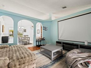 155 Kings Way, Royal Palm Beach FL 33411
