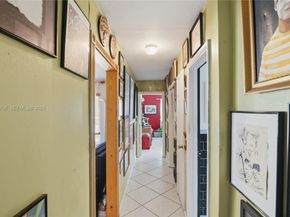 1441 NE 42nd St, Oakland Park FL 33334