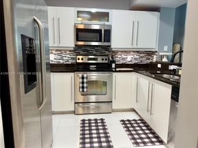 7355 SW 89th St 526N, Miami FL 33156