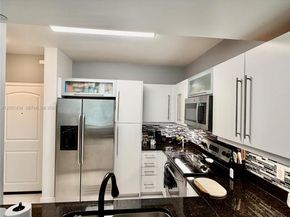 7355 SW 89th St 526N, Miami FL 33156