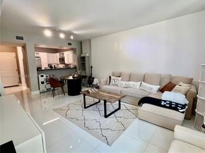 7355 SW 89th St 526N, Miami FL 33156