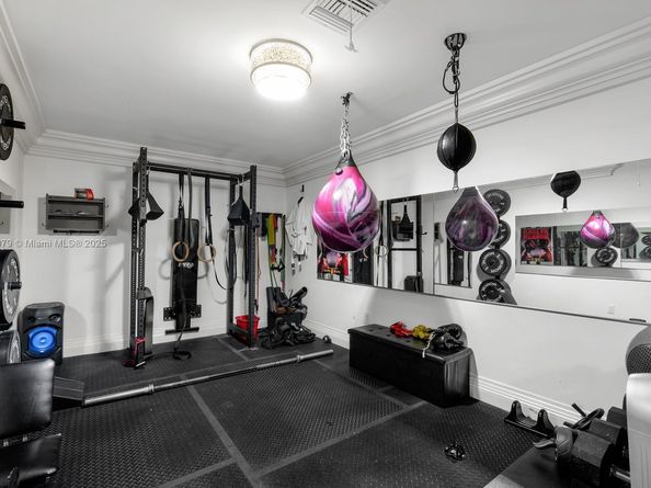 3026 Flamingo Dr, Miami Beach FL 33140