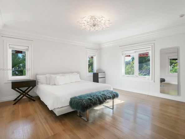 3026 Flamingo Dr, Miami Beach FL 33140