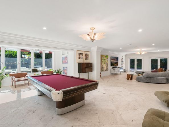 3026 Flamingo Dr, Miami Beach FL 33140