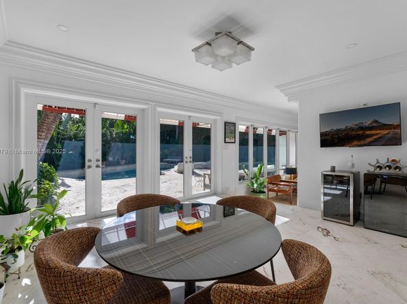 3026 Flamingo Dr, Miami Beach FL 33140