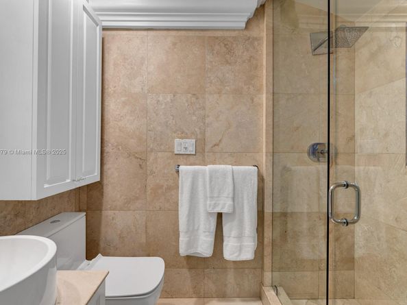 3026 Flamingo Dr, Miami Beach FL 33140