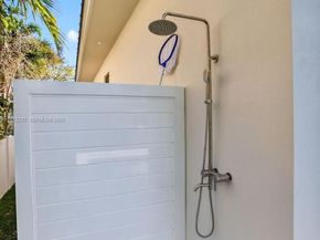 2709 NE 25th Ct, Fort Lauderdale FL 33305