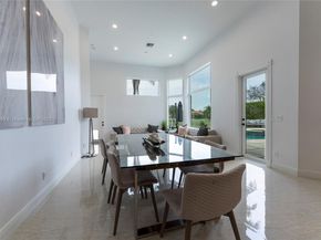 4021 E Lake Estates Dr, Davie FL 33328