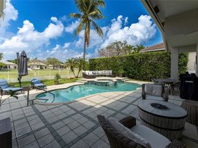 4021 E Lake Estates Dr, Davie FL 33328