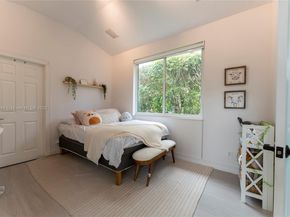 4021 E Lake Estates Dr, Davie FL 33328