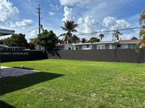 8371 NW 15th Ct, Pembroke Pines FL 33024