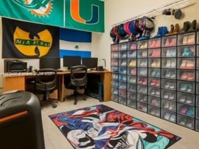 380 NE 37th Ter, Homestead FL 33033